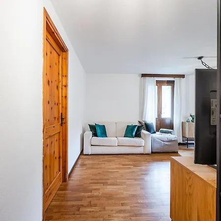 Centro Paese - 2 Passi Dalle Piste 아파트