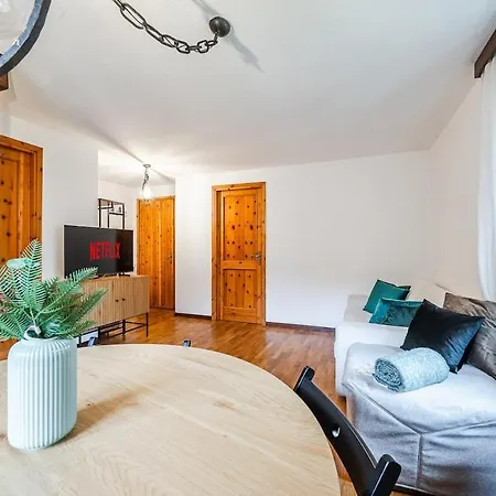 Centro Paese - 2 Passi Dalle Piste 쿠르마예